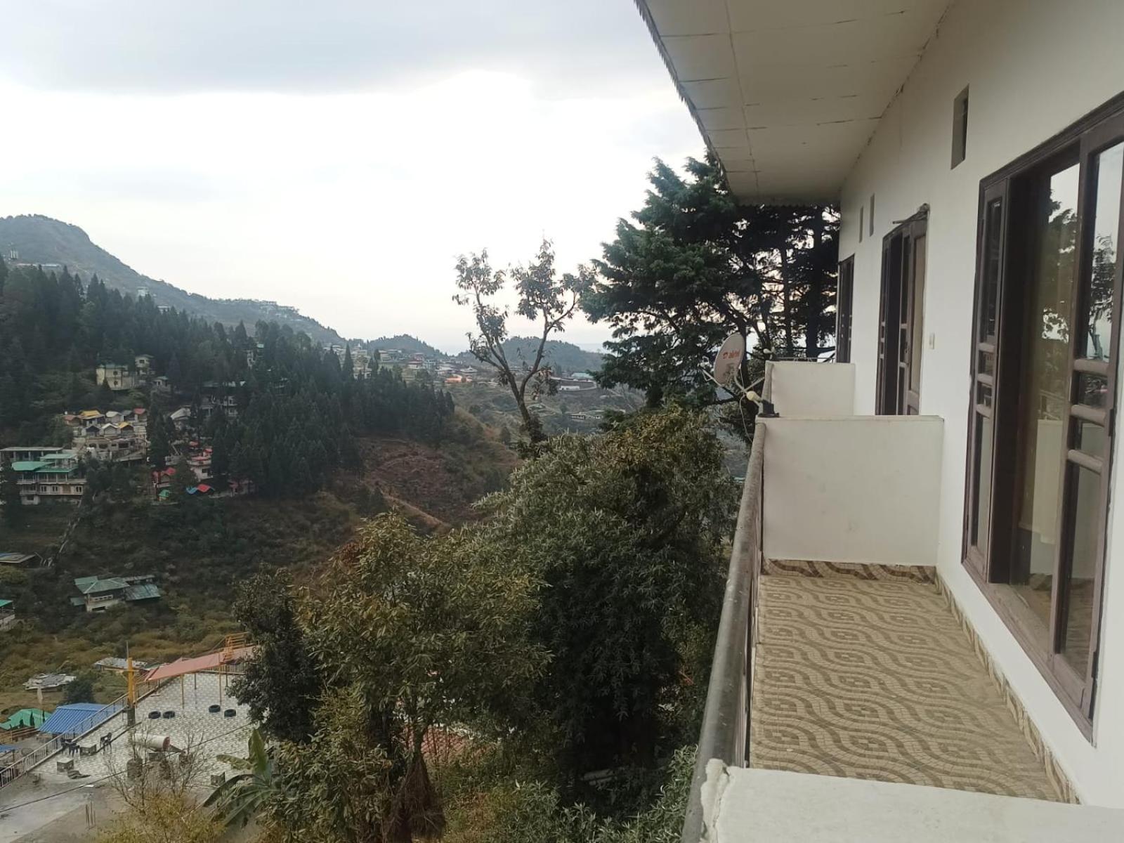 Hotel Himalayan Village Masuri Exterior foto